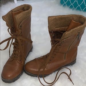 Size 9 (also size 39 as pictured) bamboo boots